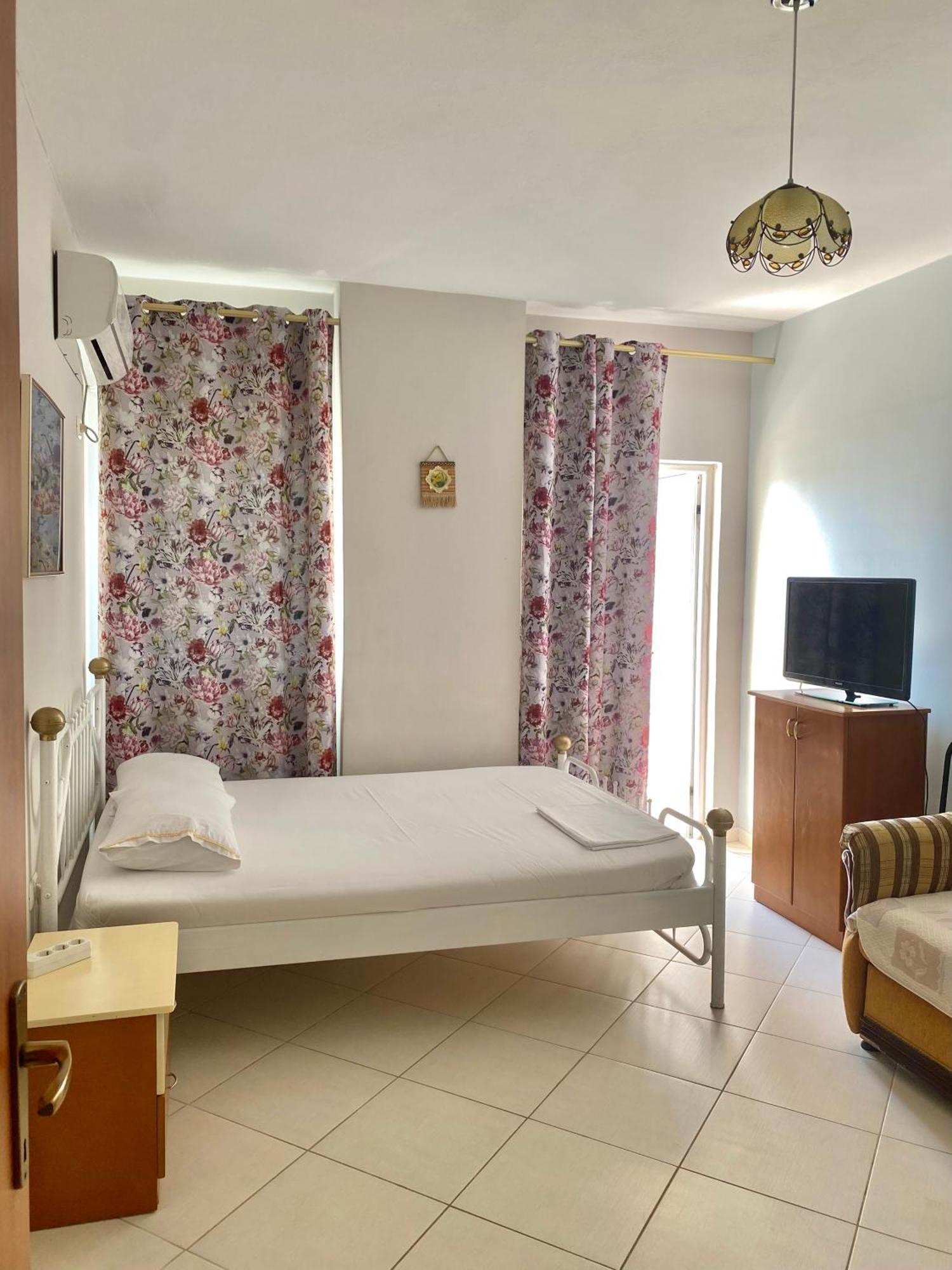 Caramel Sun Studios Apts Sarande Luaran gambar