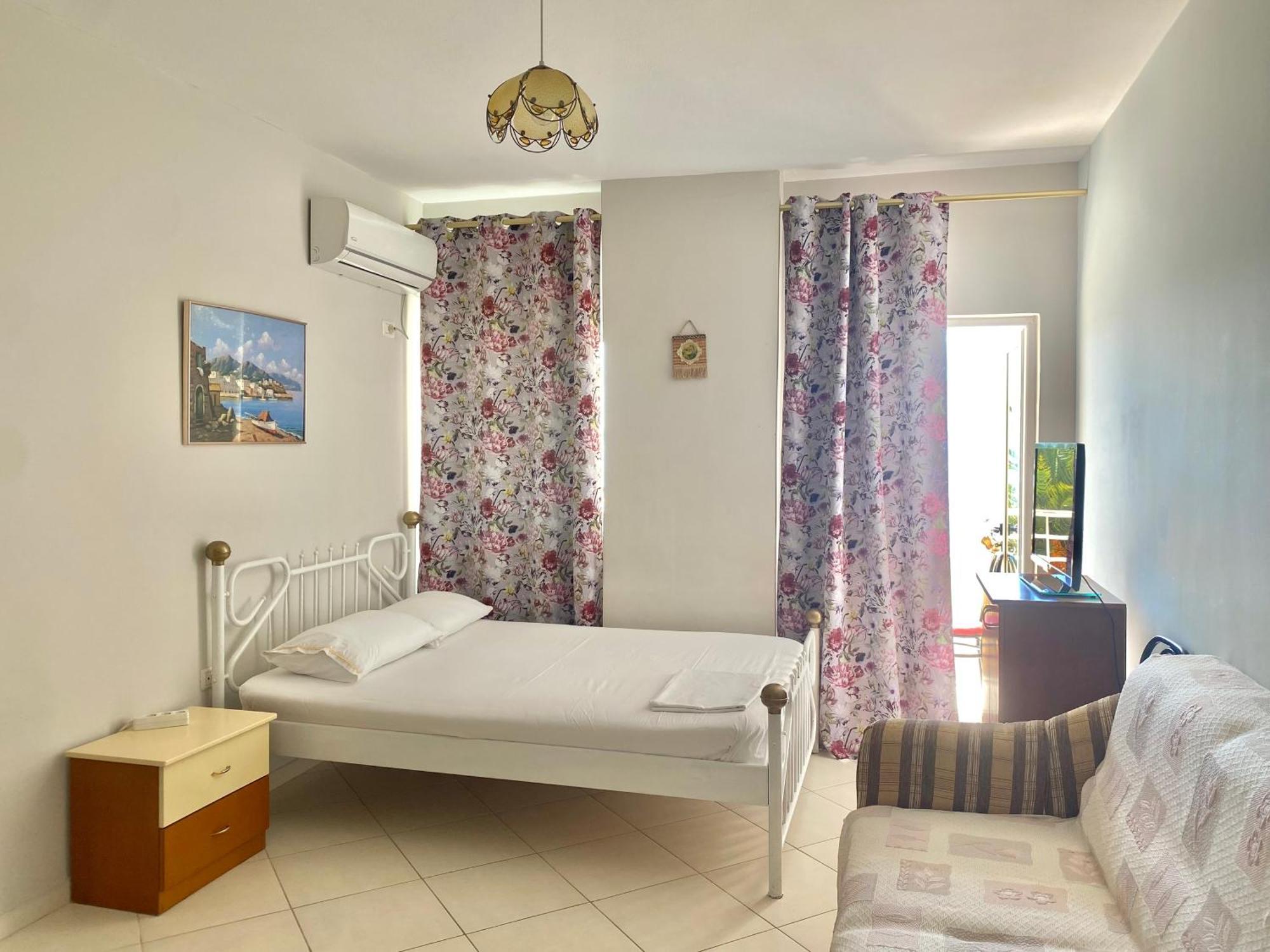 Caramel Sun Studios Apts Sarande Luaran gambar